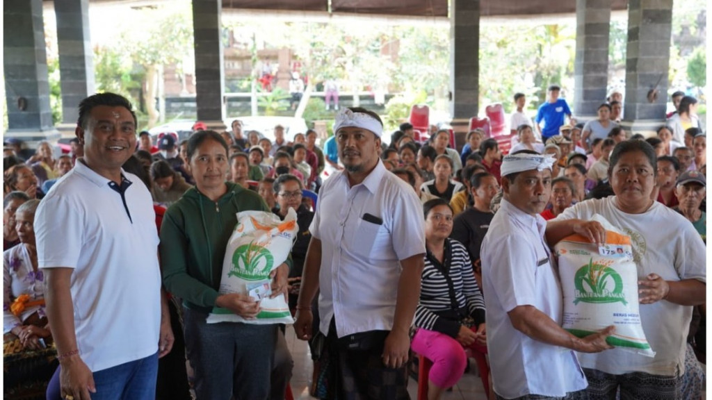 PENYERAHAN BANTUAN BERAS CPP KEPADA MASYARAKAT DESA SULANGAI